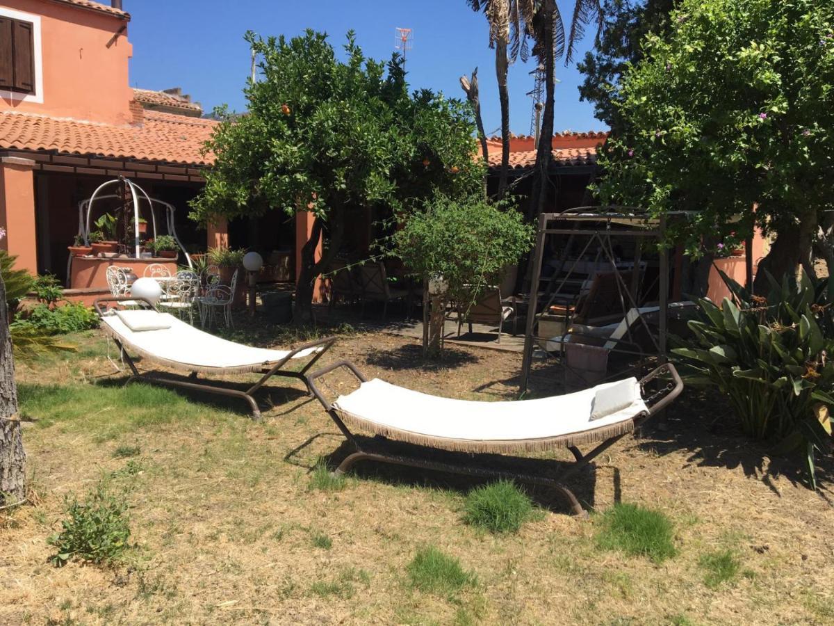 B B Casa Vacanze Il Pino Di Pino Lascari Luaran gambar