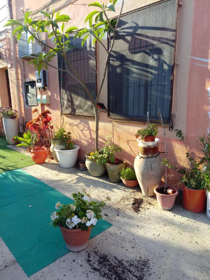 B B Casa Vacanze Il Pino Di Pino Lascari Luaran gambar
